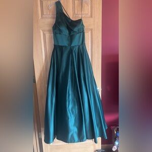 Stacy Sklar One-Shoulder Green Prom Dress